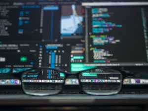 Home UFI code op etiket van gevaarlijke stof voor snelle identificatie in noodsituaties