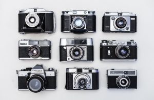 Home Intiem moment van een koppel tijdens een boudoir fotoshoot, kunstzinnige weergave van liefde en verbondenheid